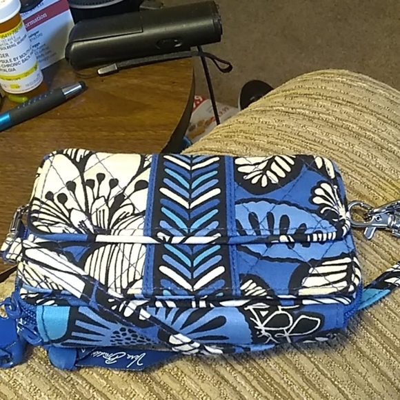Vera Bradley Handbags - Vera Bradley all in one mini